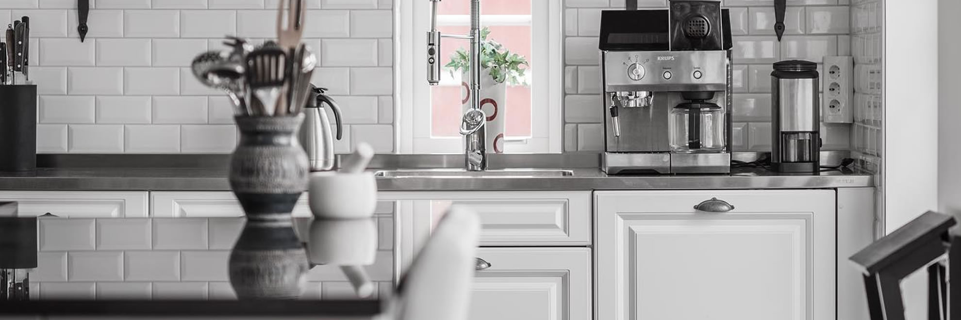 1980x660-white-kitchen2