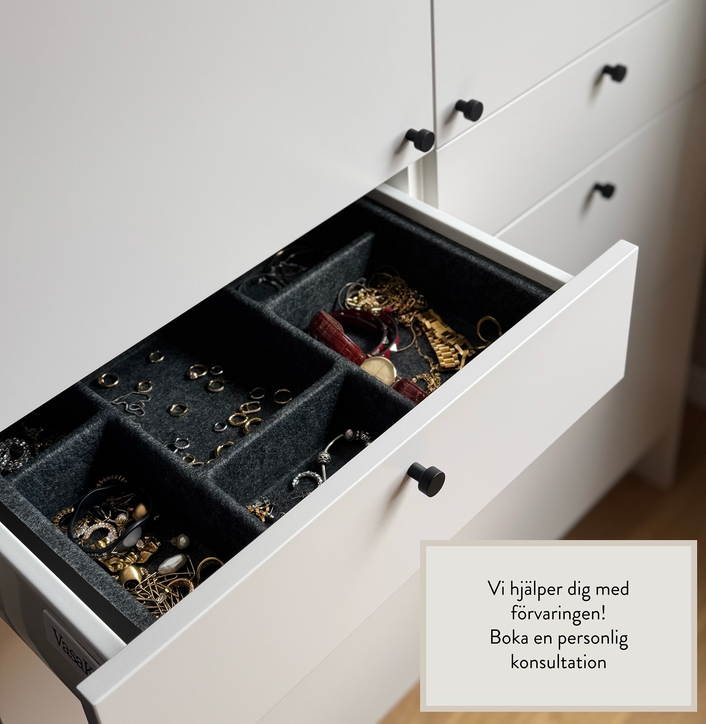 ✨ Skapa ditt drömhem med skräddarsydd förvaring! ✨
- kök
- garderober
- hallmöbel
- tv-möbel
- plastbyggda bokhyllor
…och mycket mer 👛👠🧥👚
Mönster: Slät 16 Färg: S2002-Y50R
#homestyling #homedecor #interiordesign #interior #homedesign #homeinspo #decor #köksrenovering #kök #kitchen #förvaring #storage #renovation #closet #diy #kitchendesign #kitchenrenovation #køkken #homeimprovement #kitcheninspo #diykitchen #kitchenremodel #modernkitchen